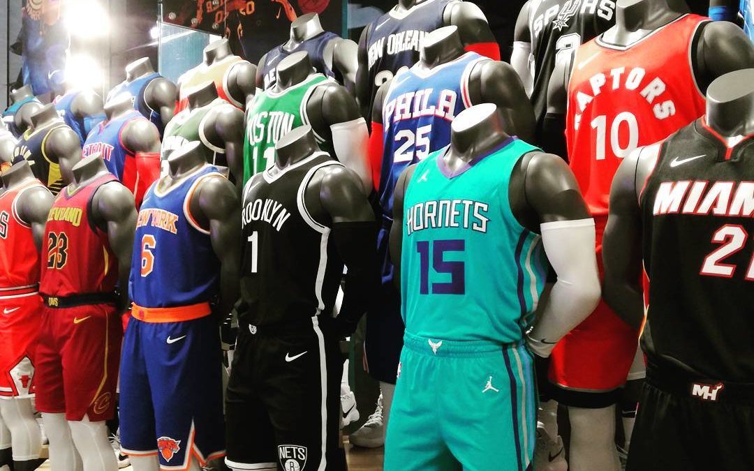 Explications des différentes catégories et versions de maillots NBA en vente