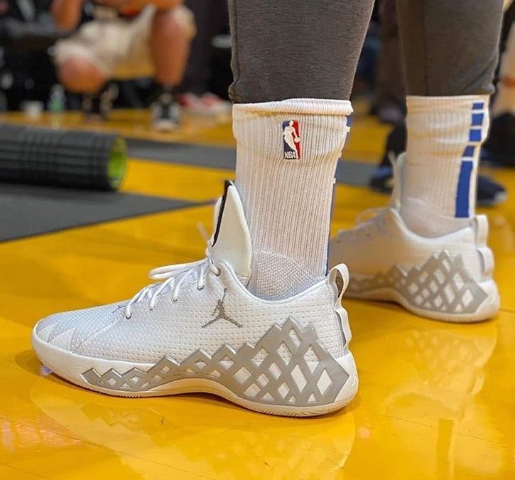 Jumpman Diamond : la chaussure de basketball conçue par Tinker Hatfield